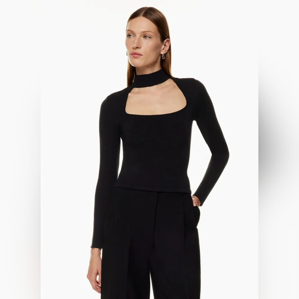ARITZIA BABATON Size XS Sculpted/Boohoo lightweight Sweater